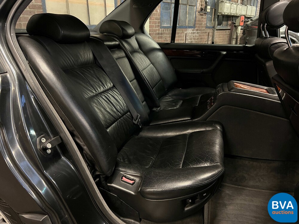 BMW 750iL Highline 7er 5.0 V12 300 PS E32 1992.