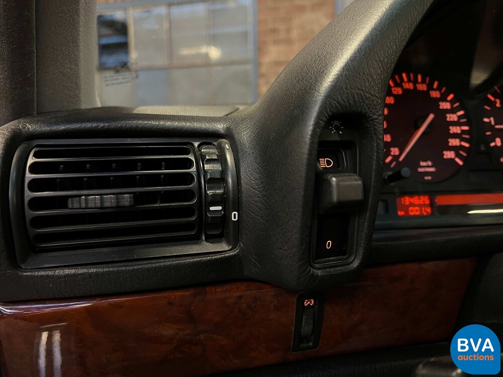 BMW 750iL Highline 7er 5.0 V12 300 PS E32 1992.