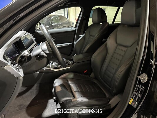 BMW 330e Touring Business Edition Plus 184pk 2021 3-serie (Origineel-NL + 1e Eigenaar) L-480-TL