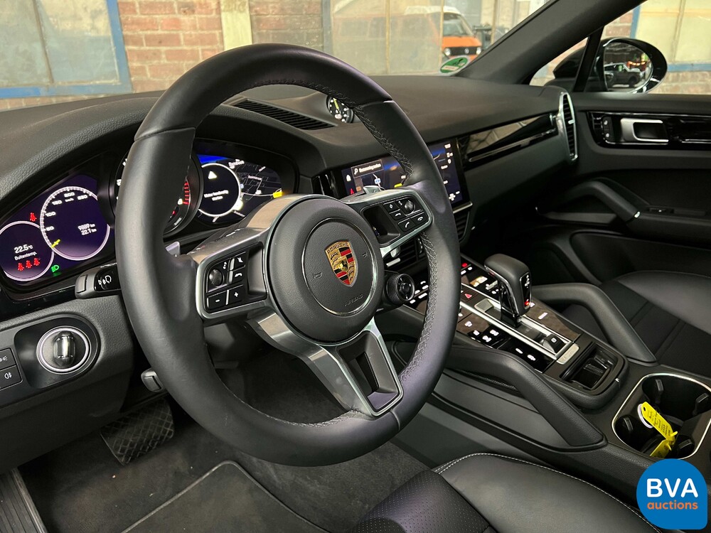 Porsche Cayenne Coupé 3.0 E-Hybrid 462PS 2021 -GARANTIE-.