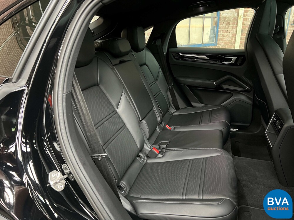 Porsche Cayenne Coupé 3.0 E-Hybrid 462PS 2021 -GARANTIE-.