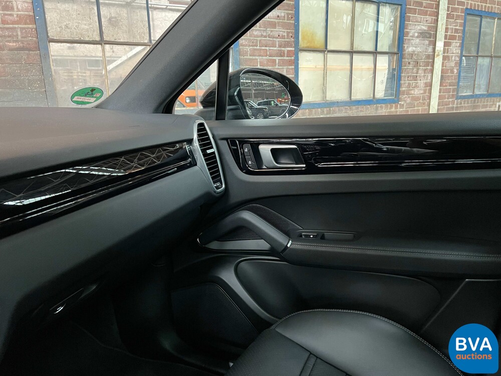 Porsche Cayenne Coupé 3.0 E-Hybrid 462PS 2021 -GARANTIE-.