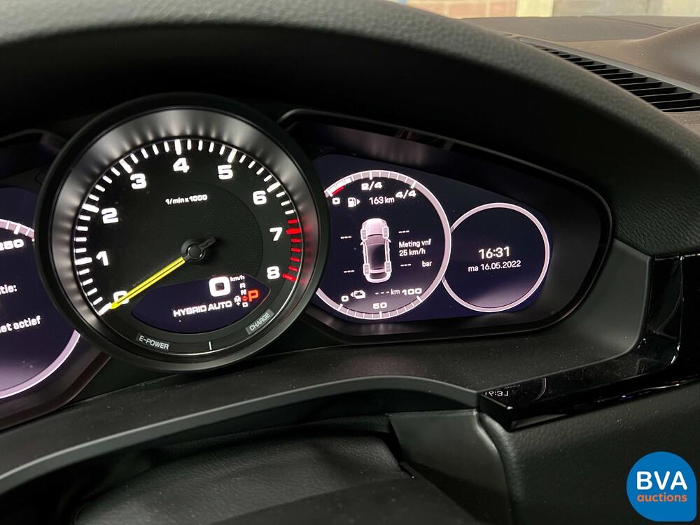 Porsche Cayenne Coupé 3.0 E-Hybrid 462PS 2021 -GARANTIE-.