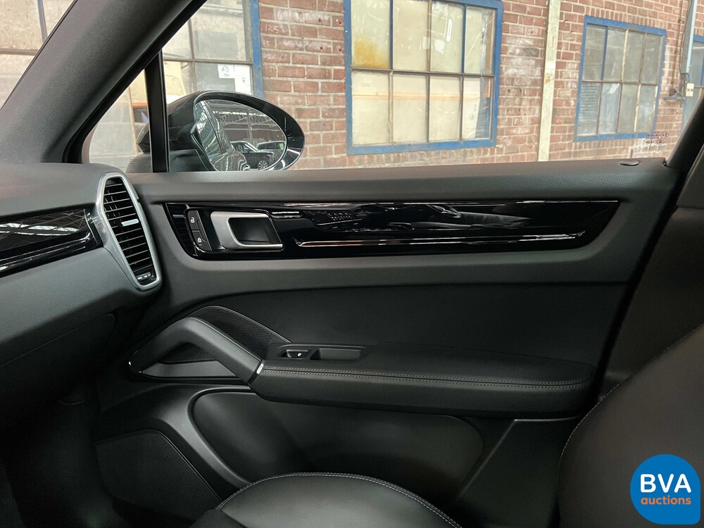 Porsche Cayenne Coupé 3.0 E-Hybrid 462PS 2021 -GARANTIE-.