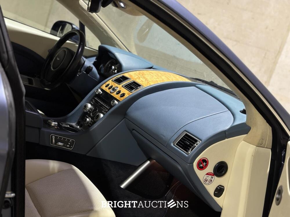 Aston Martin Rapide 6.0 V12 476pk 2010 (Origineel-NL), 74-LTJ-9 Youngtimer