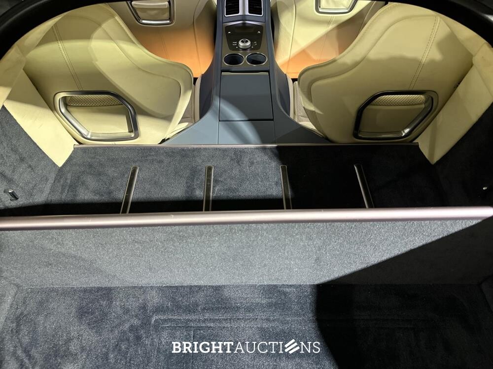 Aston Martin Rapide 6.0 V12 476pk 2010 (Origineel-NL), 74-LTJ-9 Youngtimer