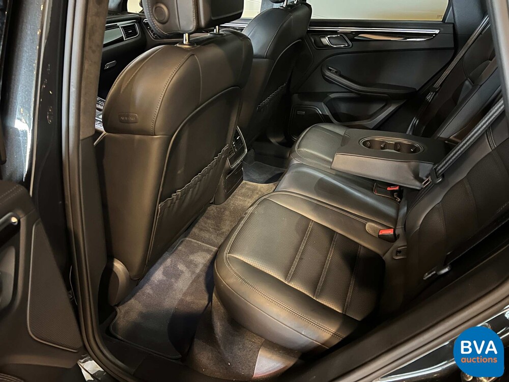 Porsche Macan Turbo 3.6 400 PS FACELIFT 2016 AKRAPOVIC Sport-Chrono, NX-244-N.