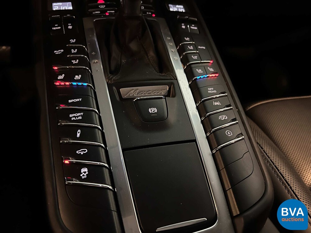 Porsche Macan Turbo 3.6 400 PS FACELIFT 2016 AKRAPOVIC Sport-Chrono, NX-244-N.