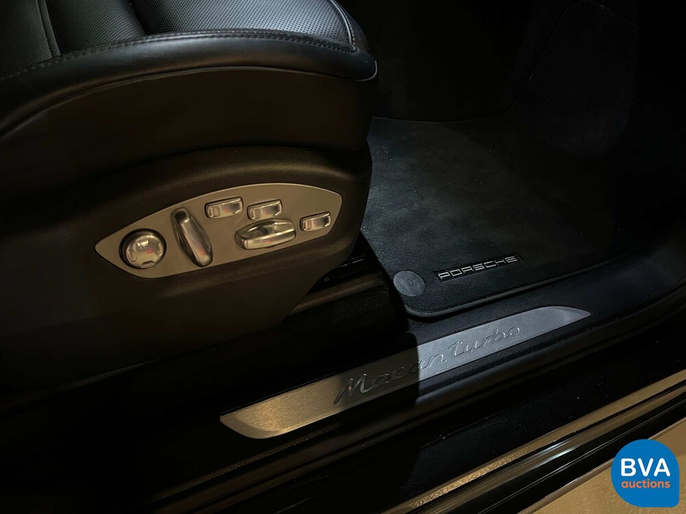 Porsche Macan Turbo 3.6 400 PS FACELIFT 2016 AKRAPOVIC Sport-Chrono, NX-244-N.