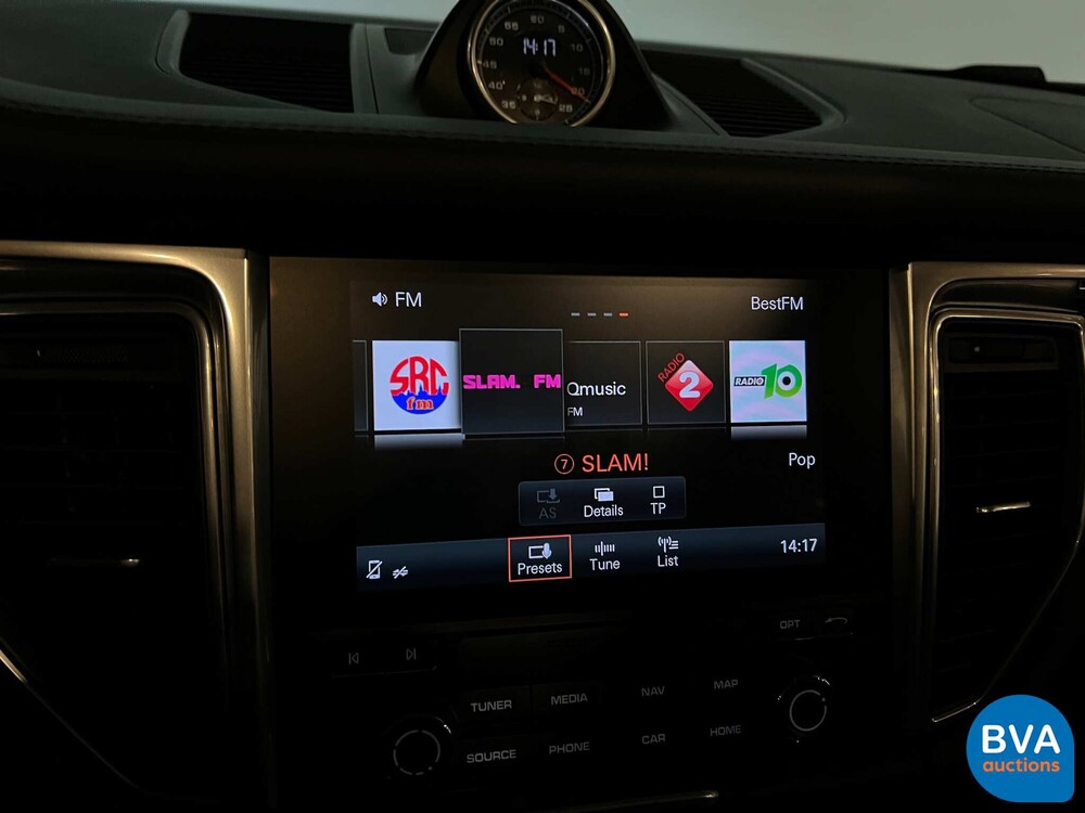 Porsche Macan Turbo 3.6 400 PS FACELIFT 2016 AKRAPOVIC Sport-Chrono, NX-244-N.