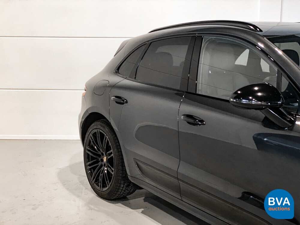 Porsche Macan Turbo 3.6 400 PS FACELIFT 2016 AKRAPOVIC Sport-Chrono, NX-244-N.