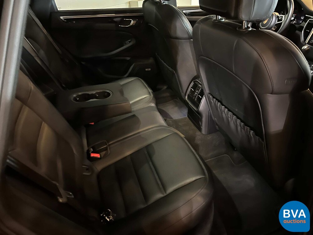 Porsche Macan Turbo 3.6 400 PS FACELIFT 2016 AKRAPOVIC Sport-Chrono, NX-244-N.