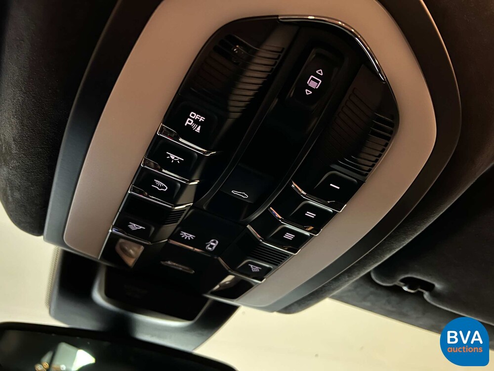 Porsche Macan Turbo 3.6 400 PS FACELIFT 2016 AKRAPOVIC Sport-Chrono, NX-244-N.