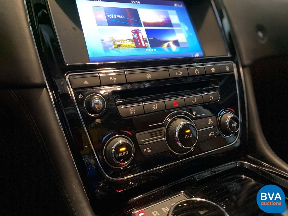 Jaguar XJ3.0 D Premium Luxury 300 PS 2018 Facelift, TD-898-B.