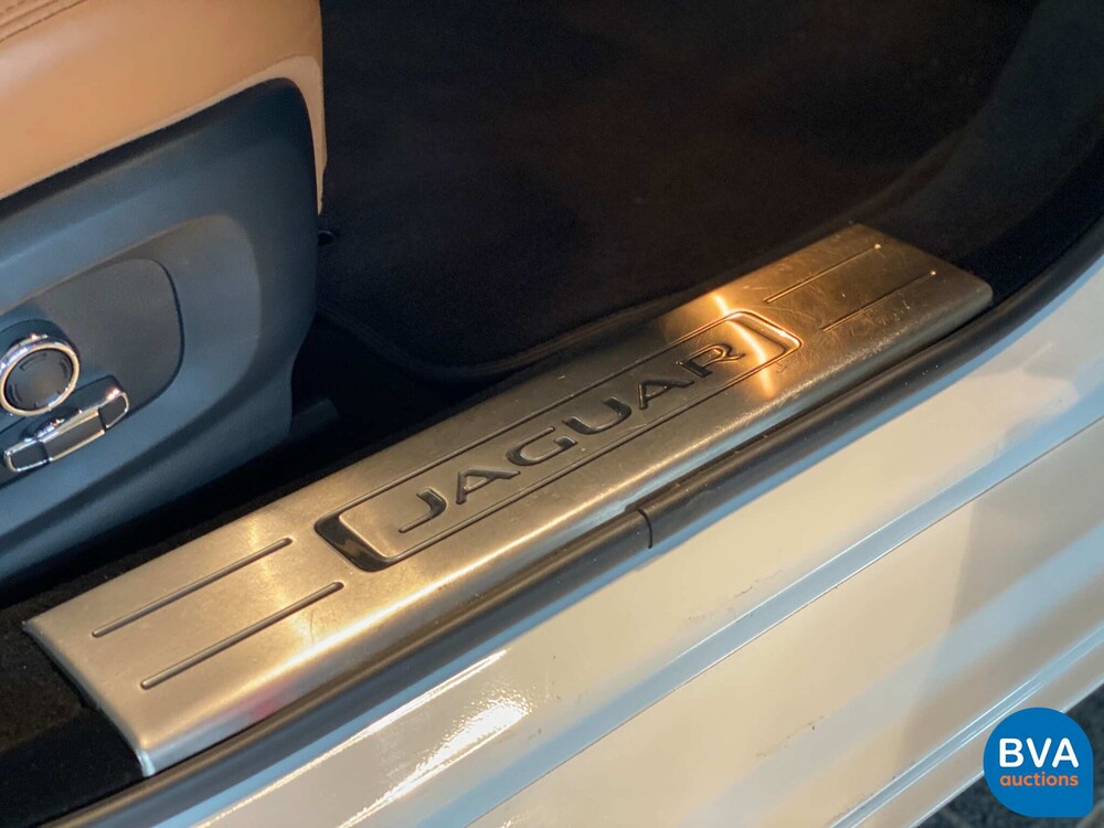 Jaguar XJ3.0 D Premium Luxury 300 PS 2018 Facelift, TD-898-B.