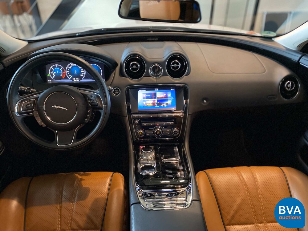 Jaguar XJ3.0 D Premium Luxury 300 PS 2018 Facelift, TD-898-B.