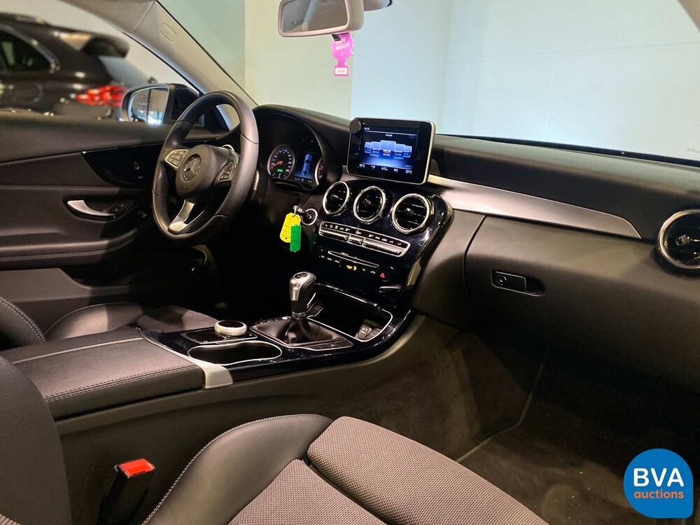 Mercedes-Benz C220d Coupé Premium Plus AMG C-Klasse Coupé 170 PS 2018, J-315-DK.