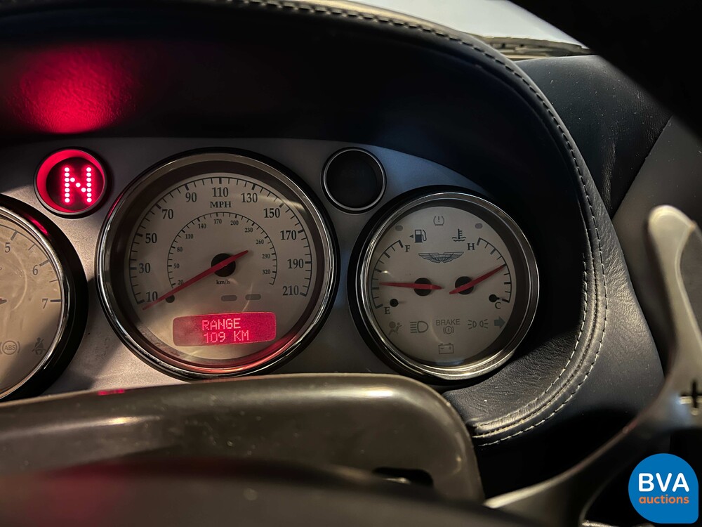 Aston Martin Vanquish 5.9 V12 466 PS 2003.