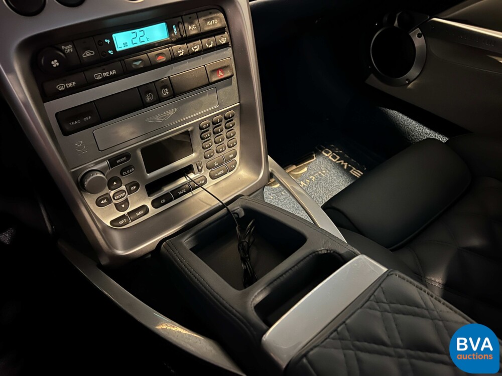 Aston Martin Vanquish 5.9 V12 466 PS 2003.