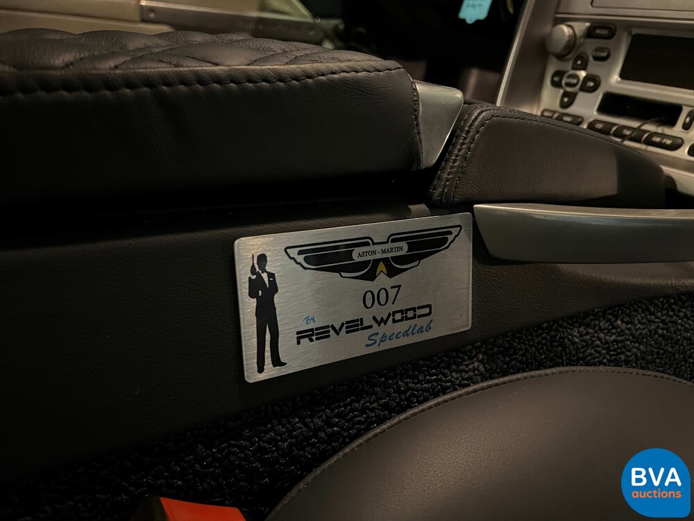 Aston Martin Vanquish 5.9 V12 466 PS 2003.