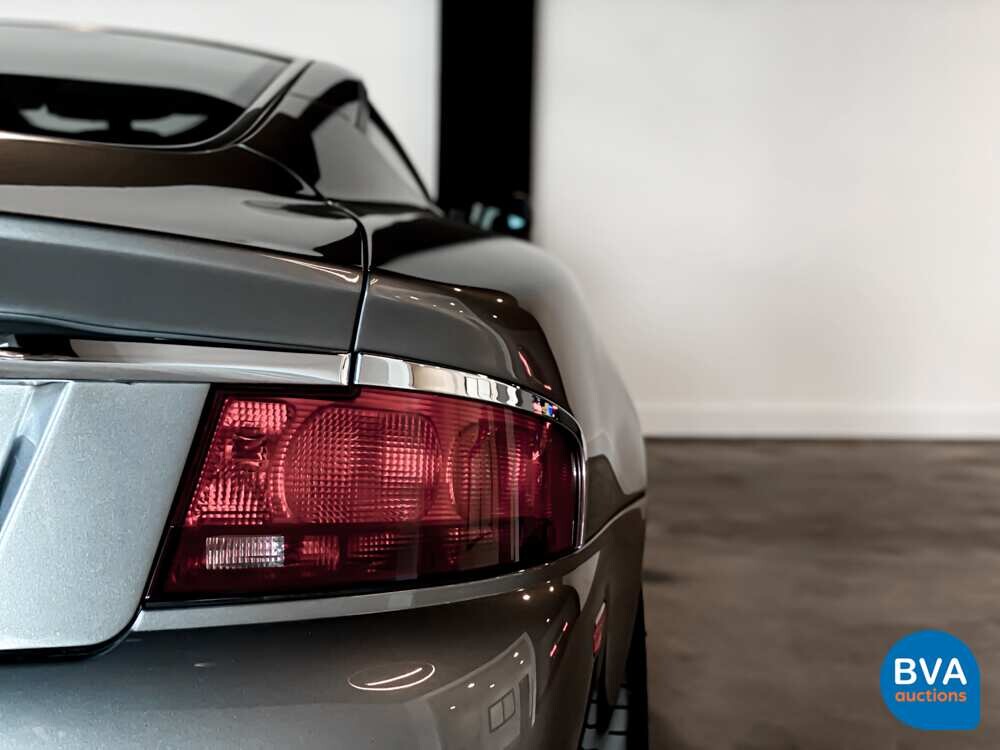 Aston Martin Vanquish 5.9 V12 466 PS 2003.