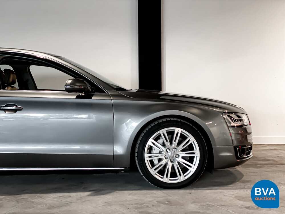 Audi A8 4.0 TFSI 435pk Quattro Pro Line+ 2016 -Org NL-, HV-922-D.