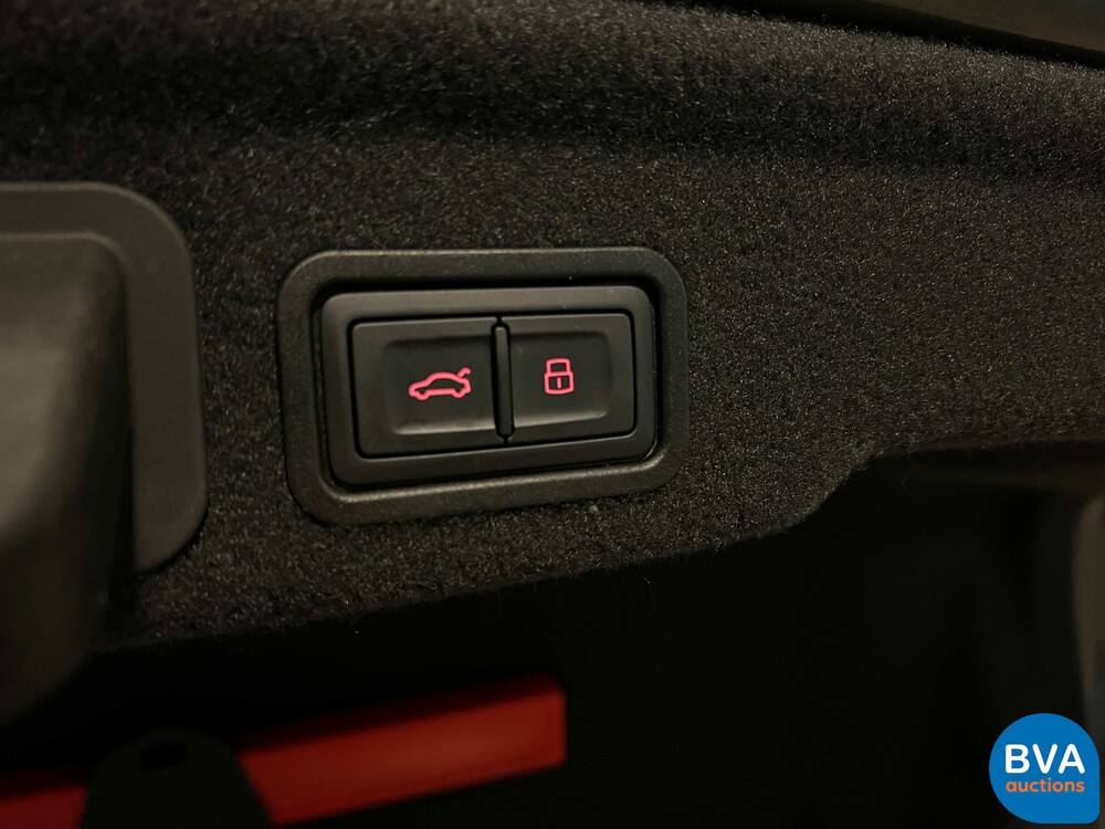 Audi A8 4.0 TFSI 435pk Quattro Pro Line+ 2016 -Org NL-, HV-922-D.