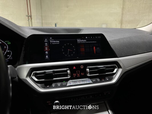 BMW 330e Touring G21 184pk 2021 (Origineel-NL + 1e Eigenaar), K-451-VL