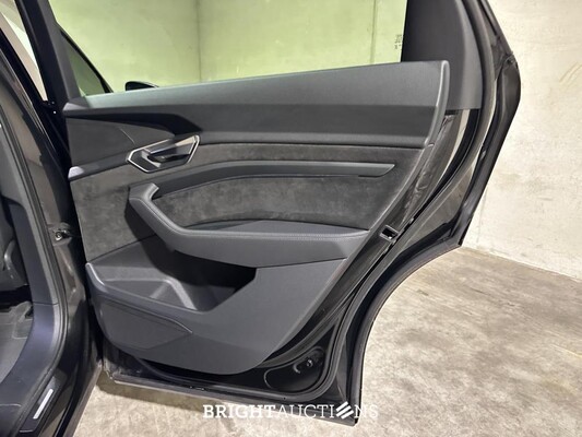 Audi e-tron Sportback 50 Quattro Business Edition Plus 71 kWh 313pk 2020 (Origineel-NL + 1e Eigenaar), J-814-JP