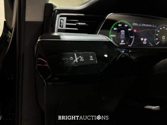 Audi e-tron Sportback 50 Quattro Business Edition Plus 71 kWh 313pk 2020 (Origineel-NL + 1e Eigenaar), J-814-JP