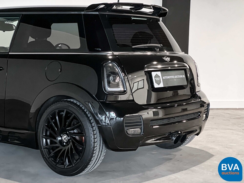 Mini Cooper 1.6 JCW-Pakket 122pk 2010, J-765-HJ