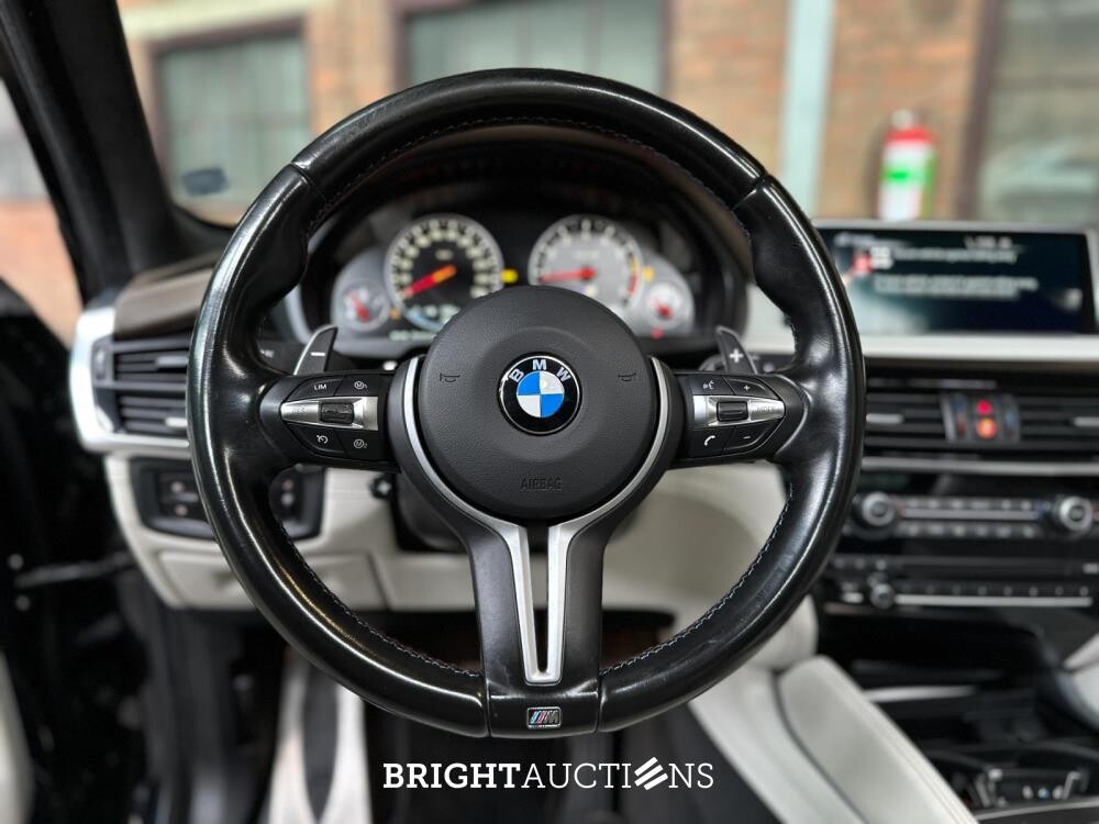 BMW X5M 4.4 V8 M-Sport F85 576pk 2015