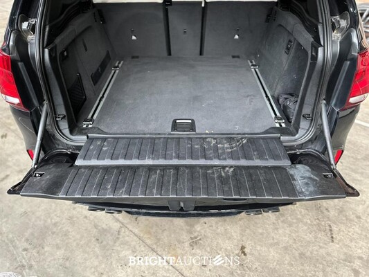 BMW X5M 4.4 V8 M-Sport F85 576pk 2015