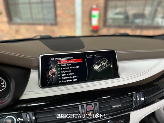 BMW X5M 4.4 V8 M-Sport F85 576pk 2015