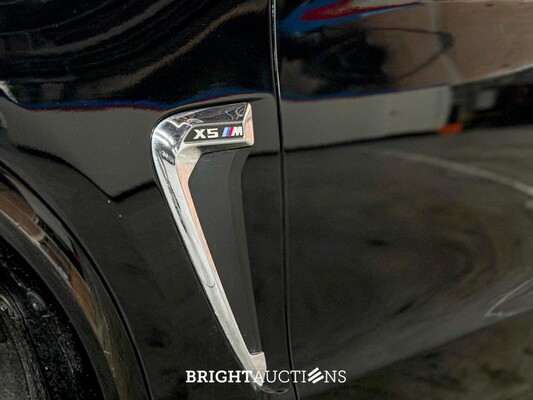 BMW X5M 4.4 V8 M-Sport F85 576pk 2015