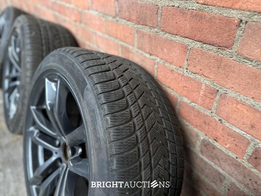 BMW X5M 4.4 V8 M-Sport F85 576pk 2015