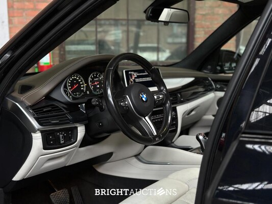 BMW X5M 4.4 V8 M-Sport F85 576pk 2015