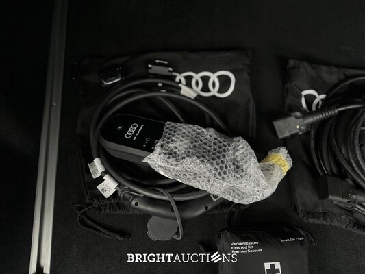 Audi Q7 60 TFSI e Quattro 489pk Pro Line S Competition S-Line 2023 Plug-In Hybrid, T-664-RT