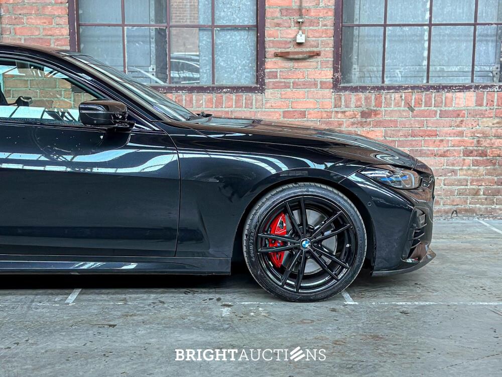 BMW M440i xDrive High Executive Coupe 4-Serie (origineel-NL),374pk 2021, NL-kenteken