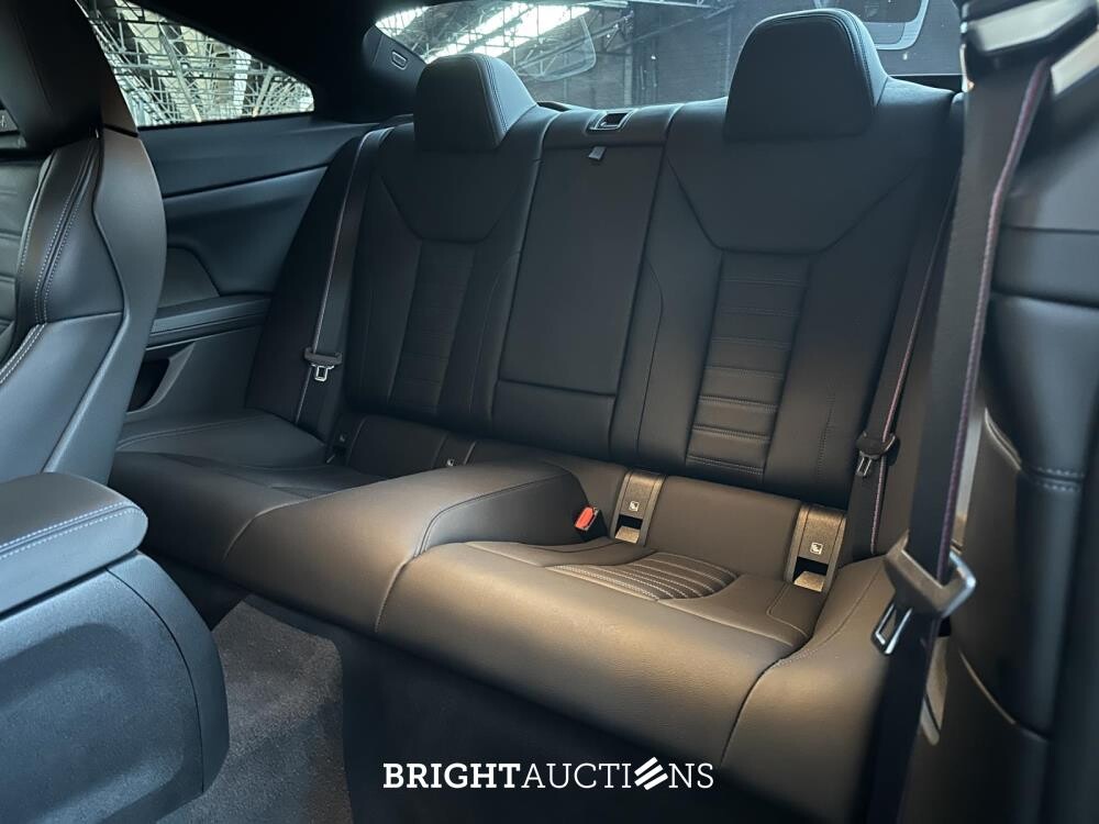 BMW M440i xDrive High Executive Coupe 4-Serie (origineel-NL),374pk 2021, NL-kenteken