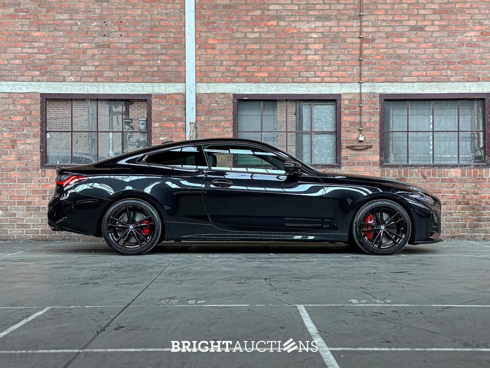 BMW M440i xDrive High Executive Coupe 4-Serie (origineel-NL),374pk 2021, NL-kenteken