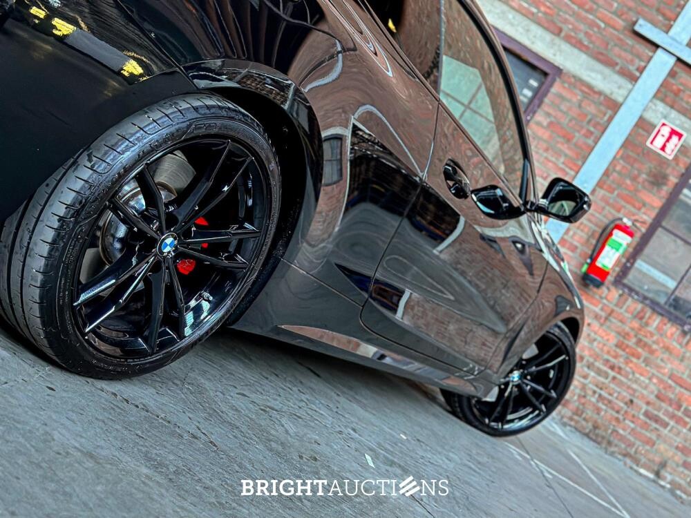 BMW M440i xDrive High Executive Coupe 4-Serie (origineel-NL),374pk 2021, NL-kenteken