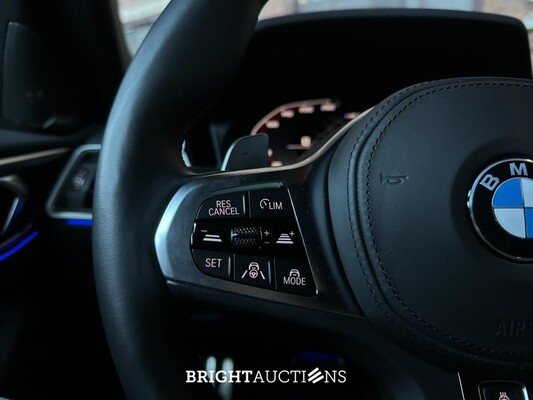 BMW M440i xDrive High Executive Coupe 4-Serie (origineel-NL),374pk 2021, NL-kenteken