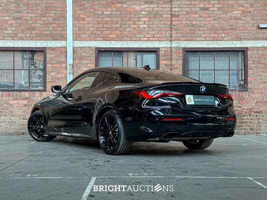 BMW M440i xDrive High Executive Coupe 4-Serie (origineel-NL),374pk 2021, NL-kenteken