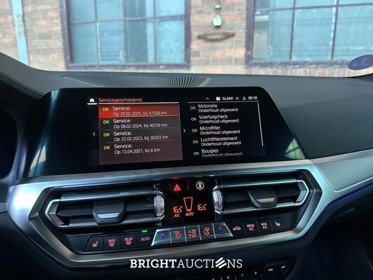 BMW M440i xDrive High Executive Coupe 4-Serie (origineel-NL),374pk 2021, NL-kenteken