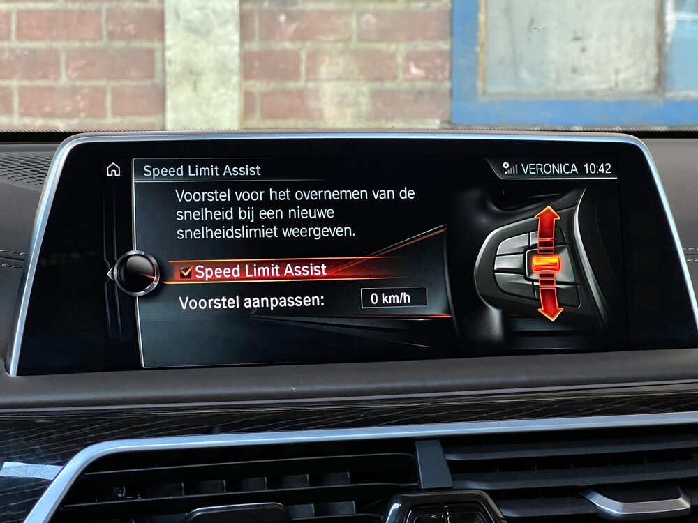 BMW M760Li xDrive M-Sport V12 7er LANG 609pk 2016 G12, L-128-BS.