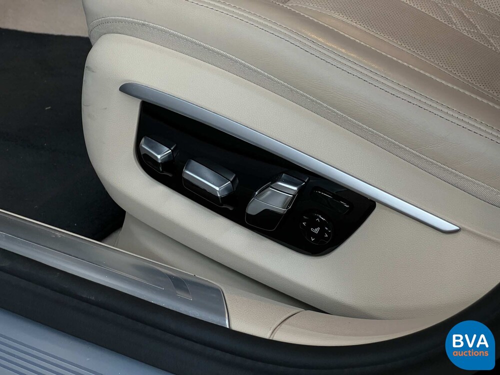 BMW M760Li xDrive M-Sport V12 7er LANG 609pk 2016 G12, L-128-BS.