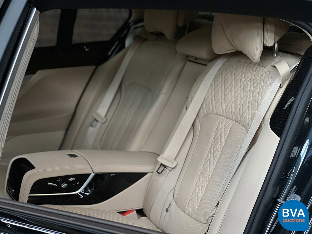 BMW M760Li xDrive M-Sport V12 7er LANG 609pk 2016 G12, L-128-BS.