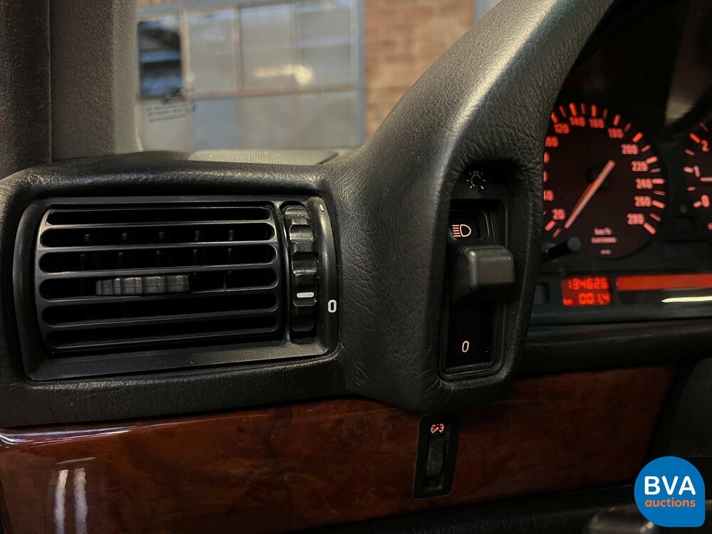 BMW 750iL Highline 7er 5.0 V12 300 PS E32 1992.
