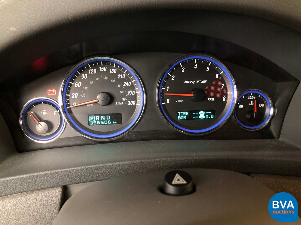 Jeep Grand Cherokee SRT6.1 V8 2007, graue Zulassung.